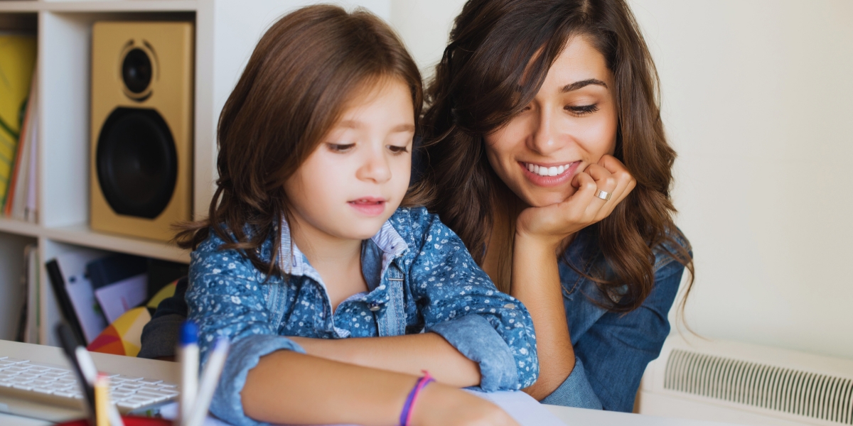 Como ajudar seu filho a criar um ambiente adequado de estudos em casa
