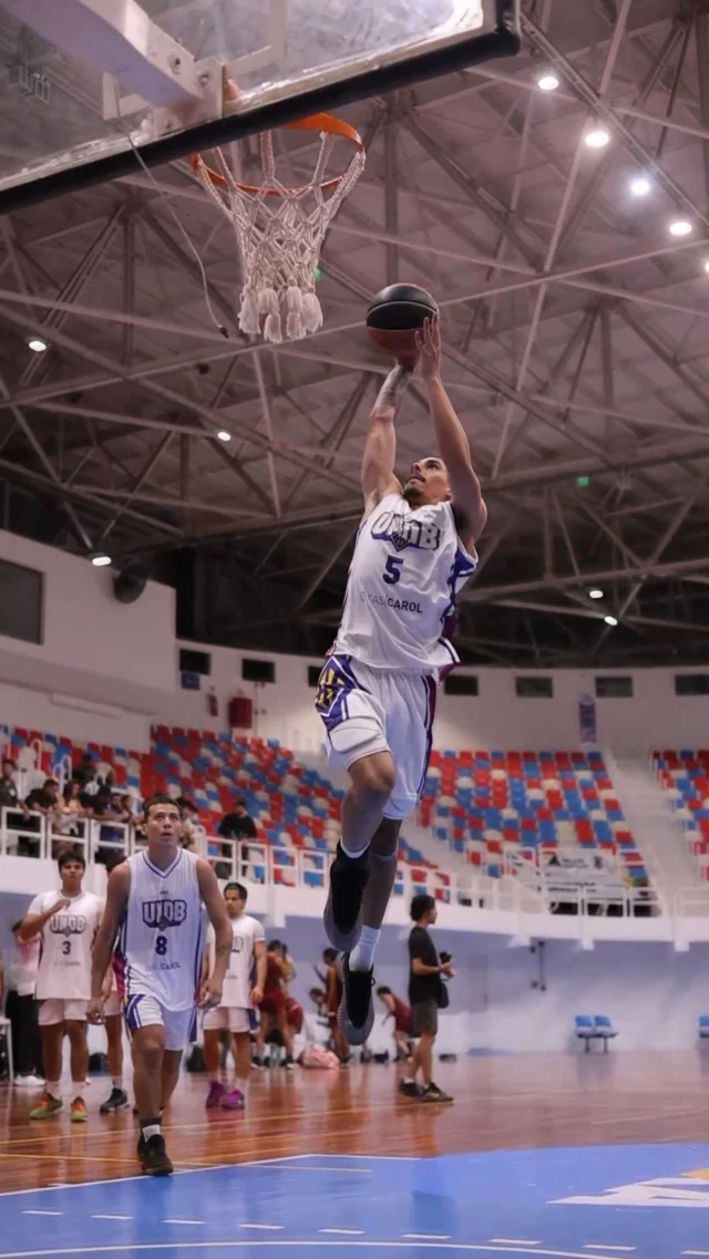 🤝O fim de semana foi de competição e grandes conquistas no JUMS – Etapa Regional Ilha! 

Nossos atletas deram show nas quadras com os times de futsal masculino, basquete masculino e vôlei feminino e masculino representando a UNDB.

🏐 O vôlei feminino conquistou a vaga para o JUBS 2025, que será realizado em Natal/RN!

🏀 Já o basquete masculino segue na disputa e está classificado para a fase final do JUMS, que acontece já no próximo fim de semana.

Rumo a mais conquistas! 💙

📸: @rogerioreis.fotografia 

#UNDBNosJUMS #JUBS2025 #EsporteUNDB #UNDB #EsporteUniversitario